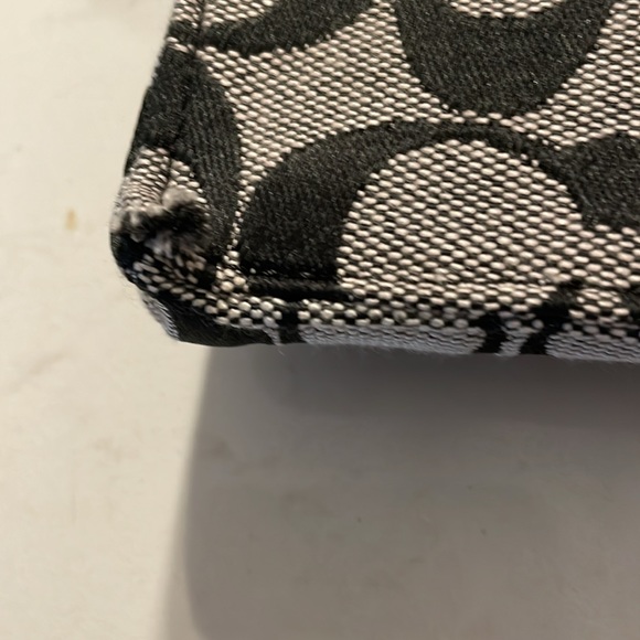 90. Coach Monogram waist belt - Picture 7 of 11